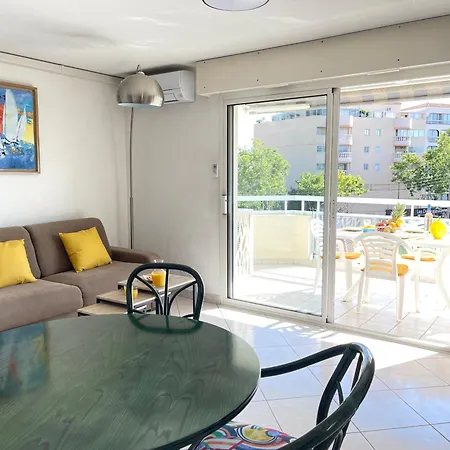 Apartment A 300 M De La Plage
